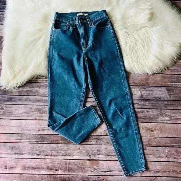 New Levi’s High Waisted Taper Jeans Sz 24 - Picture 8 of 10